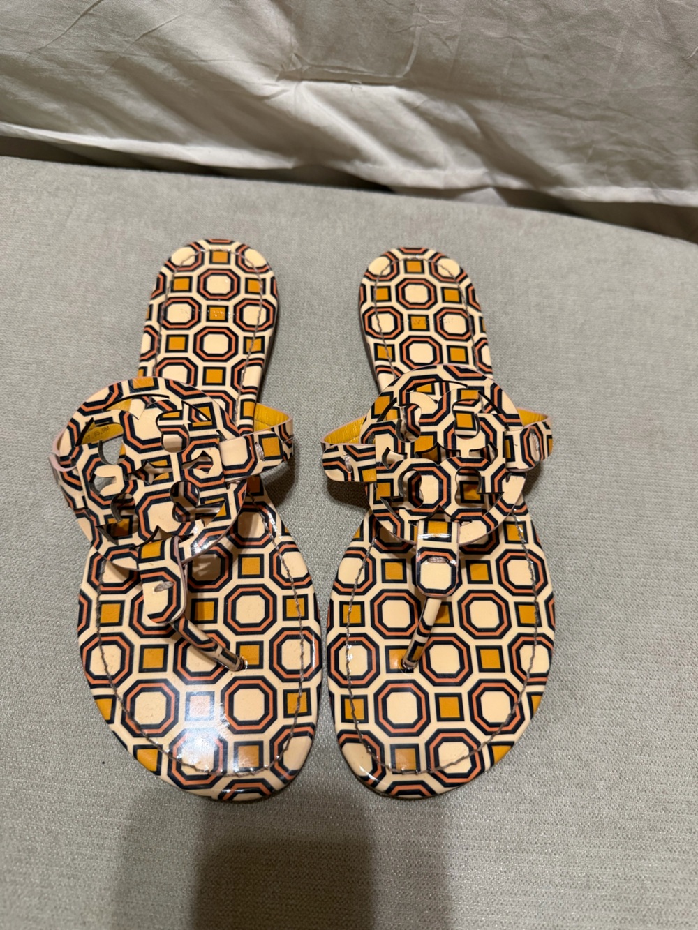 Tory Burch Printed Logo Thong Sandals in Cream, Yellow, Black